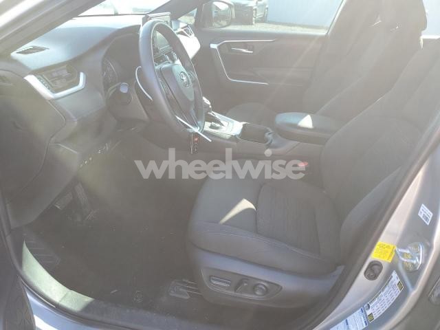 Photo 5 of 2022 TOYOTA RAV4 SE (VIN 2T3T6RFV8NW030031)