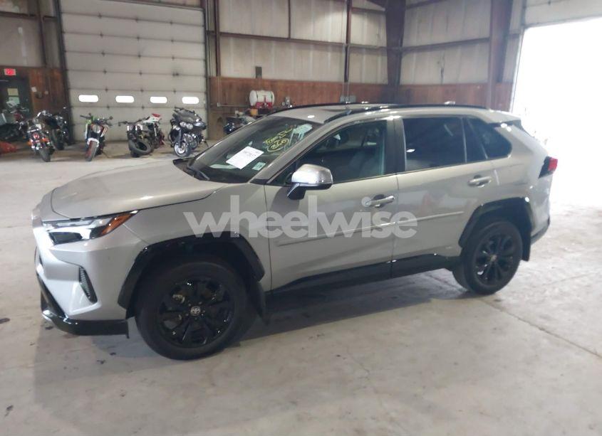 Photo 2 of 2024 Toyota Rav4 SE HYBRID (VIN 2T3T6RFV8RW054125)