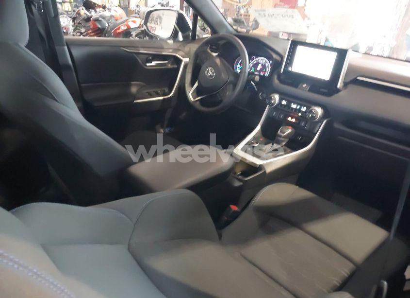 Photo 5 of 2024 Toyota Rav4 SE HYBRID (VIN 2T3T6RFV8RW054125)