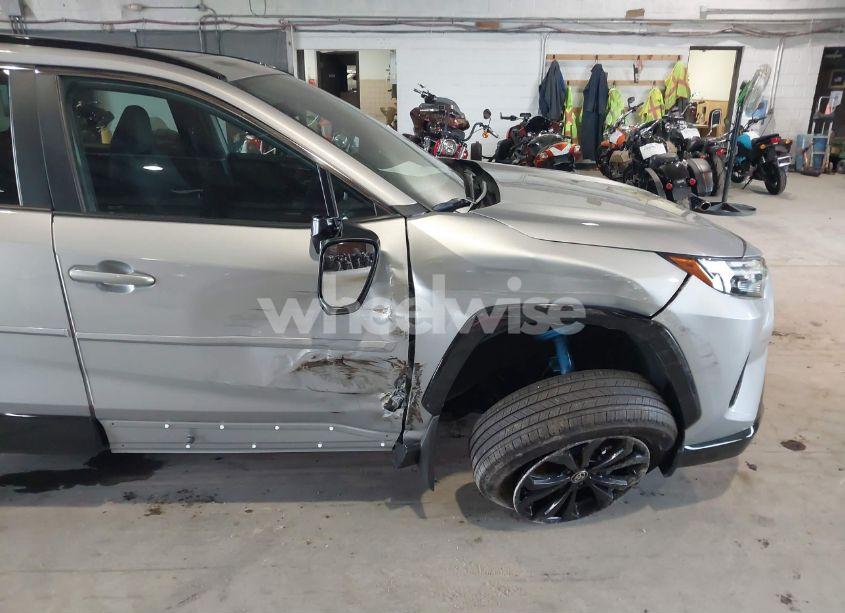 Photo 6 of 2024 Toyota Rav4 SE HYBRID (VIN 2T3T6RFV8RW054125)