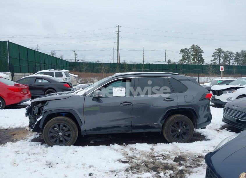 Photo 14 of 2022 Toyota Rav4 HYBRID SE (VIN 2T3T6RFV9NW031740)