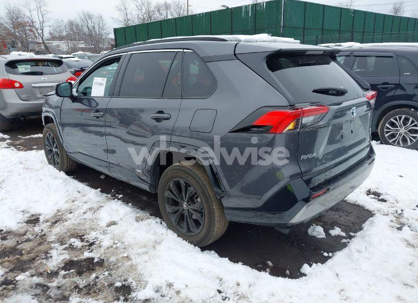 Photo 3 of 2022 Toyota Rav4 HYBRID SE (VIN 2T3T6RFV9NW031740)