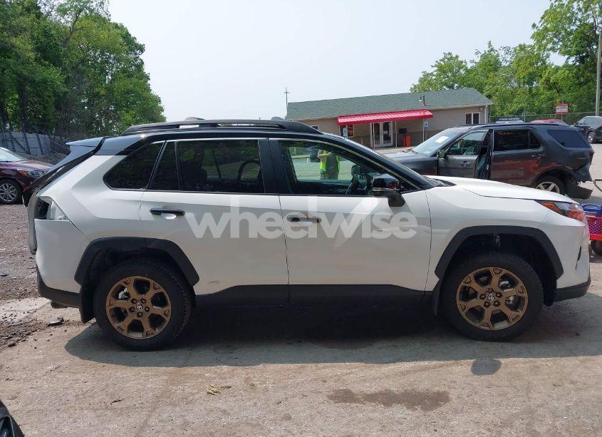 Photo 13 of 2025 Toyota Rav4 HYBRID WOODLAND EDITION (VIN 2T3UWRFV3SW262939)