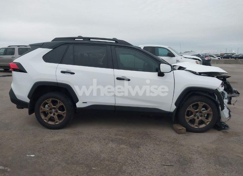 Photo 14 of 2024 Toyota Rav4 HYBRID WOODLAND EDITION (VIN 2T3UWRFV6RW235390)