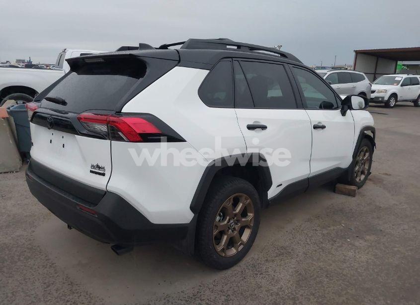Photo 4 of 2024 Toyota Rav4 HYBRID WOODLAND EDITION (VIN 2T3UWRFV6RW235390)