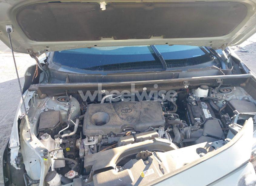 Photo 10 of 2020 Toyota Rav4 XLE (VIN 2T3W1RFV0LC051627)