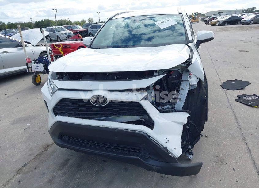 Photo 12 of 2020 Toyota Rav4 XLE (VIN 2T3W1RFV0LW064716)
