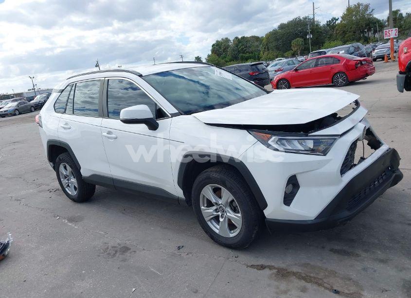 Photo 13 of 2020 Toyota Rav4 XLE (VIN 2T3W1RFV0LW064716)