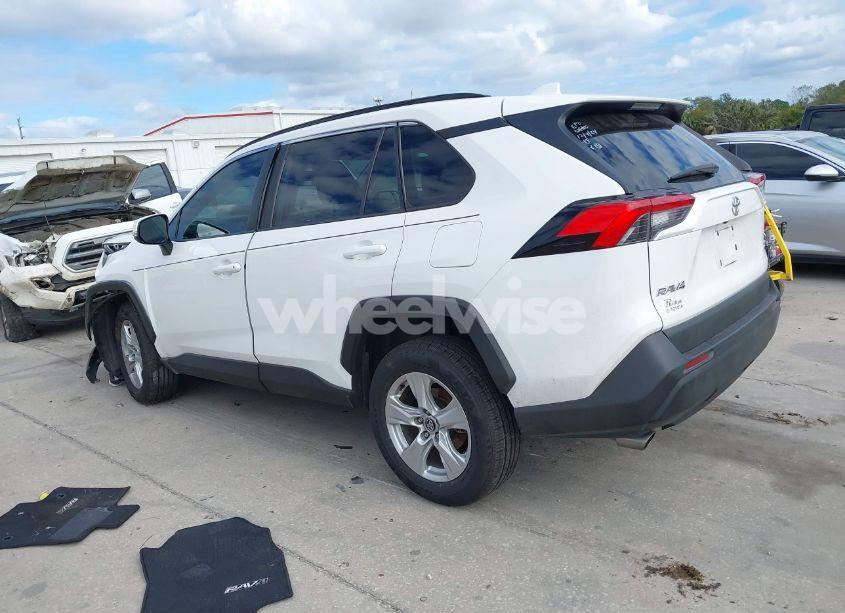Photo 14 of 2020 Toyota Rav4 XLE (VIN 2T3W1RFV0LW064716)