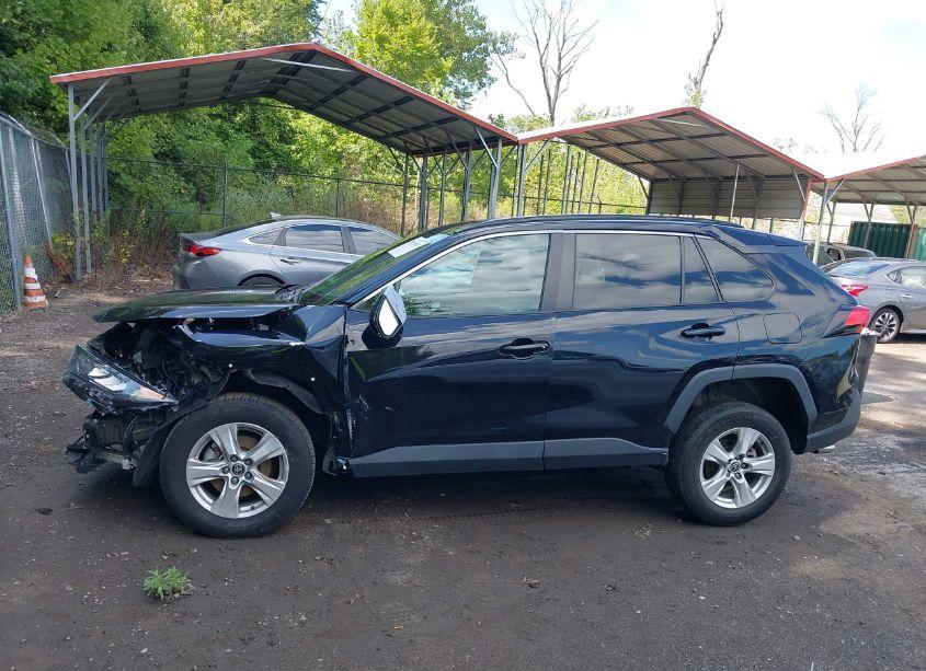 Photo 15 of 2021 Toyota Rav4 XLE (VIN 2T3W1RFV0MC132208)