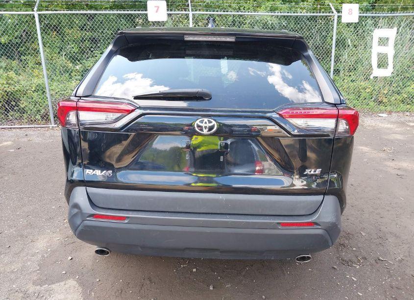 Photo 17 of 2021 Toyota Rav4 XLE (VIN 2T3W1RFV0MC132208)
