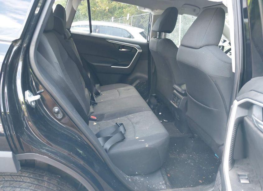 Photo 8 of 2021 Toyota Rav4 XLE (VIN 2T3W1RFV0MC132208)