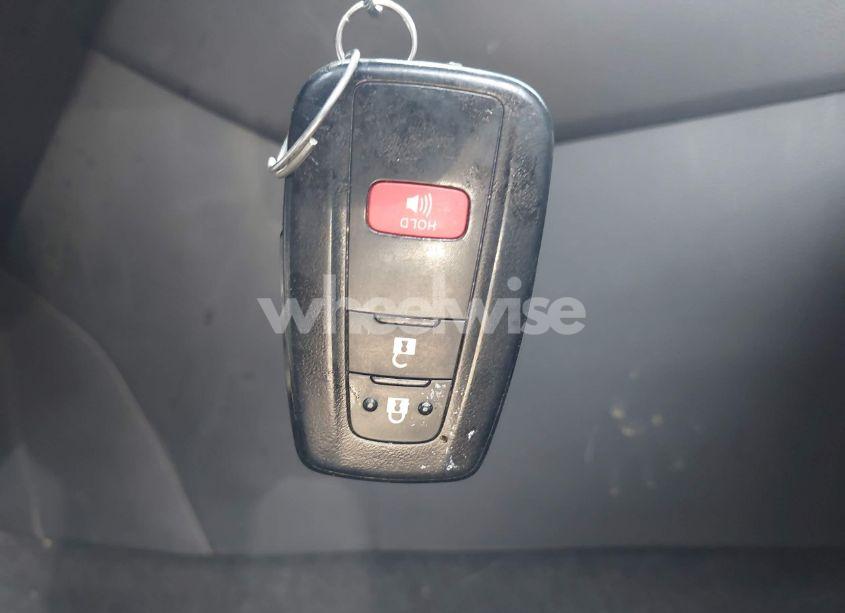 Photo 11 of 2021 Toyota Rav4 XLE (VIN 2T3W1RFV0MC145153)