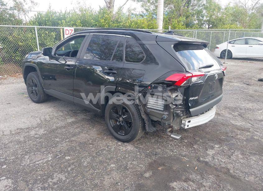 Photo 3 of 2021 Toyota Rav4 XLE (VIN 2T3W1RFV0MW141957)