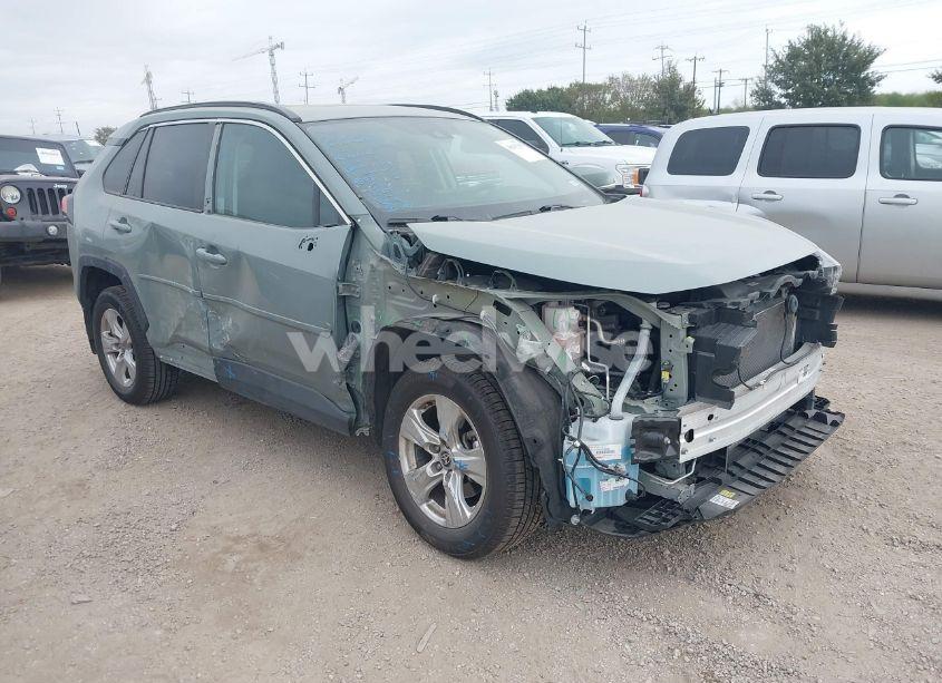 2021 Toyota Rav4 XLE (VIN 2T3W1RFV0MW176224) main photo