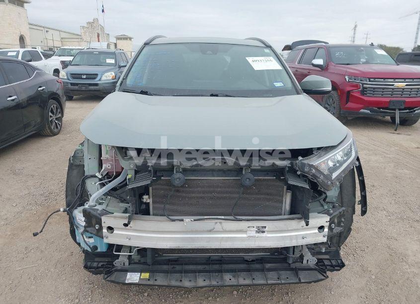Photo 13 of 2021 Toyota Rav4 XLE (VIN 2T3W1RFV0MW176224)