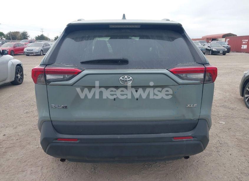 Photo 17 of 2021 Toyota Rav4 XLE (VIN 2T3W1RFV0MW176224)