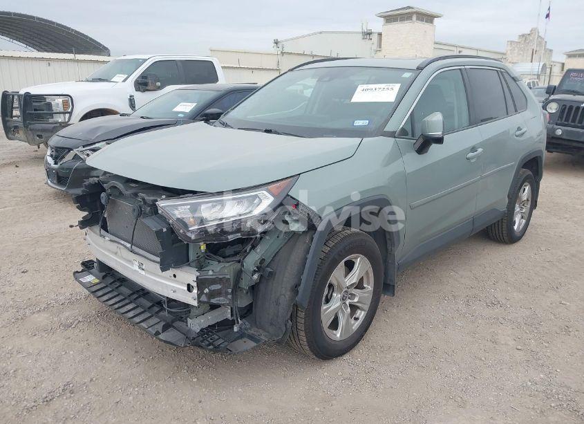 Photo 2 of 2021 Toyota Rav4 XLE (VIN 2T3W1RFV0MW176224)