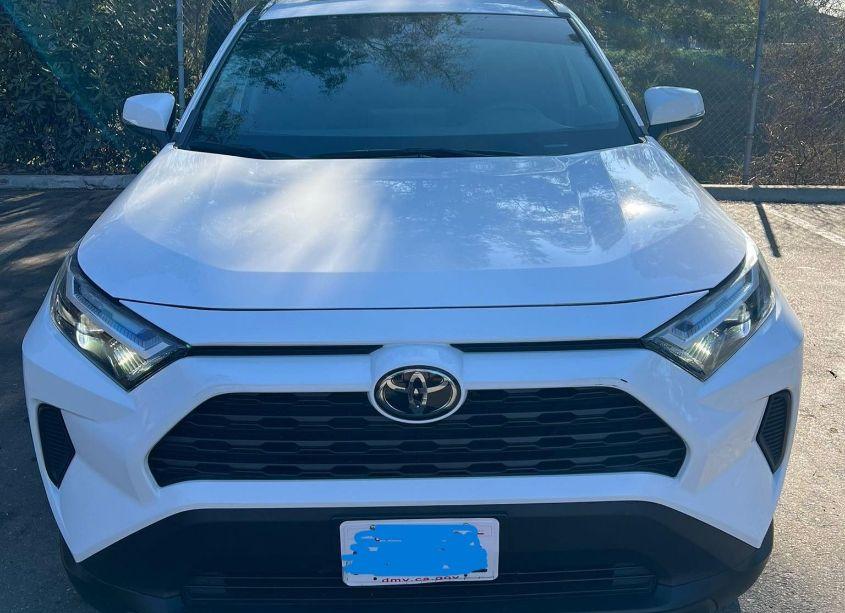 Photo 6 of 2022 Toyota Rav4 XLE (VIN 2T3W1RFV0NC174962)