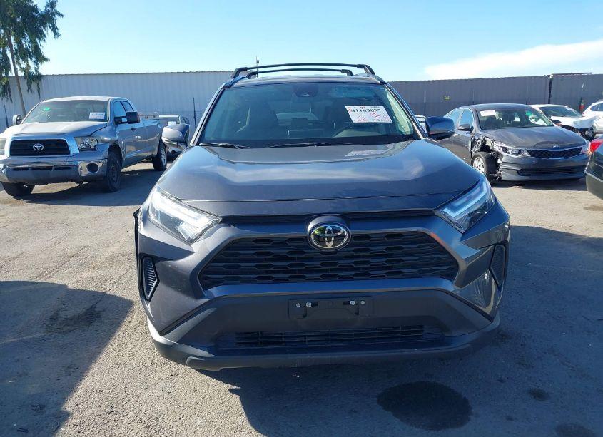 Photo 12 of 2022 Toyota Rav4 XLE (VIN 2T3W1RFV0NC198758)