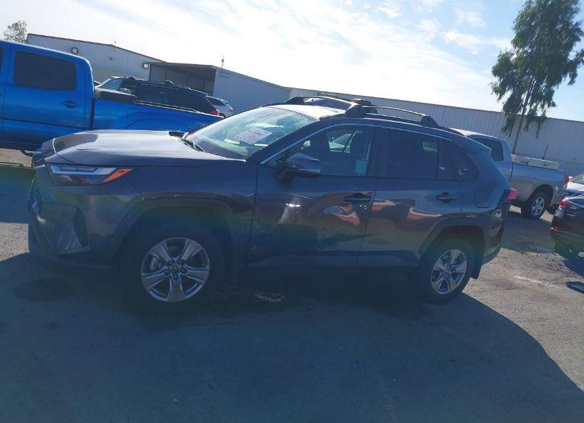 Photo 14 of 2022 Toyota Rav4 XLE (VIN 2T3W1RFV0NC198758)