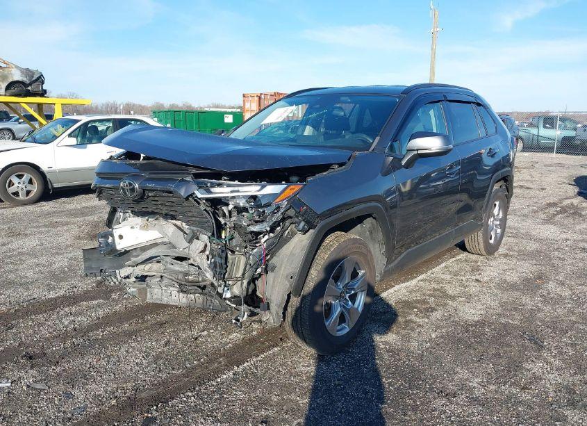 Photo 6 of 2022 Toyota Rav4 XLE (VIN 2T3W1RFV0NW195583)