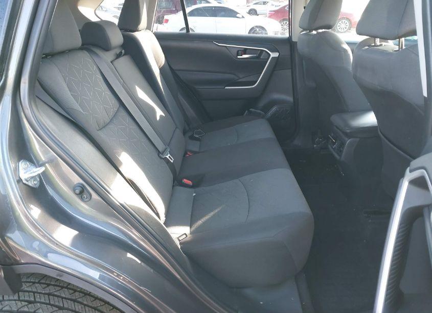 Photo 8 of 2022 Toyota Rav4 XLE (VIN 2T3W1RFV0NW195583)