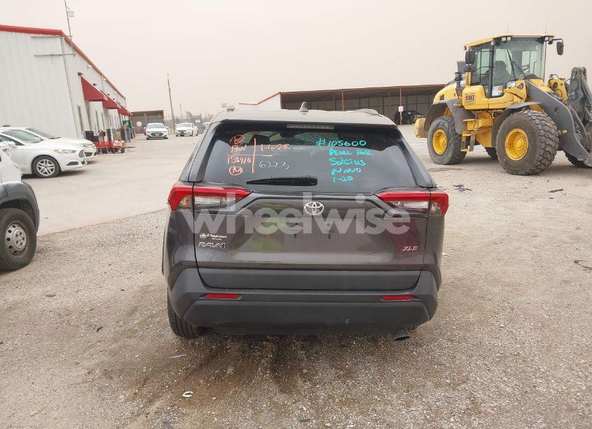Photo 16 of 2022 Toyota Rav4 XLE (VIN 2T3W1RFV0NW216223)