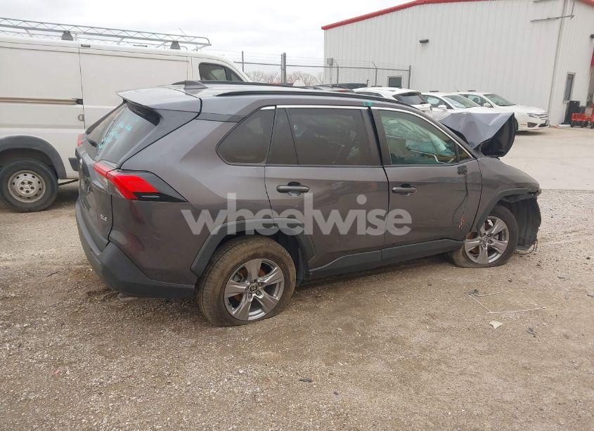 Photo 4 of 2022 Toyota Rav4 XLE (VIN 2T3W1RFV0NW216223)