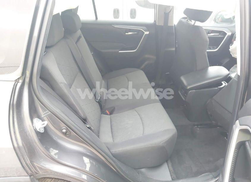 Photo 8 of 2022 Toyota Rav4 XLE (VIN 2T3W1RFV0NW216223)