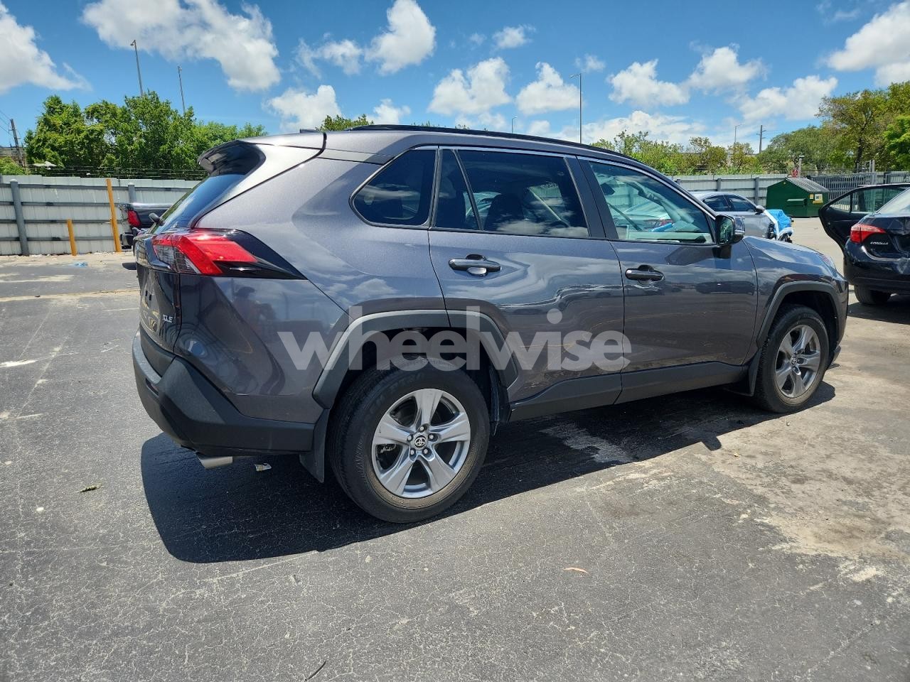 Photo 3 of 2024 TOYOTA RAV4 XLE (VIN 2T3W1RFV0RC261086)