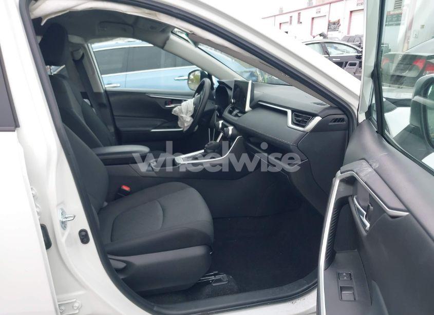 Photo 5 of 2024 Toyota Rav4 XLE (VIN 2T3W1RFV0RC277255)