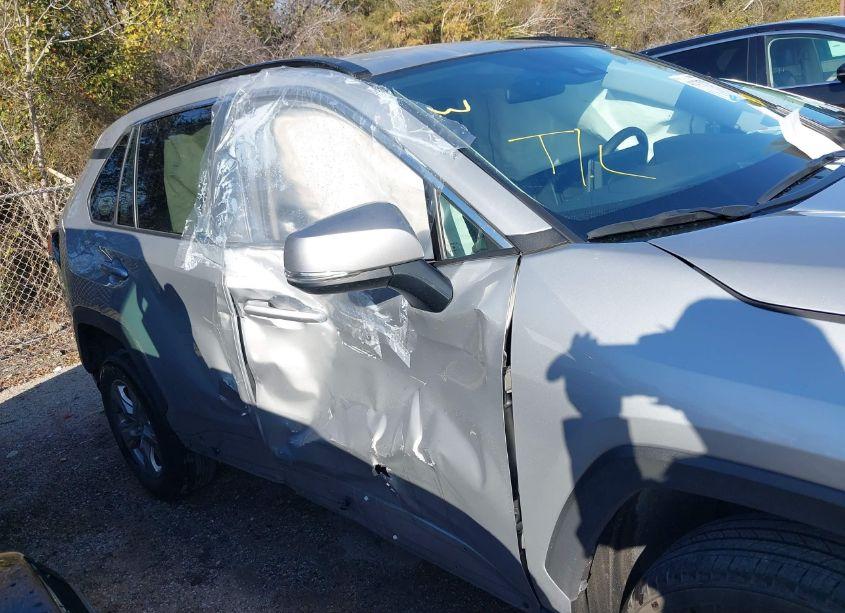 Photo 13 of 2024 Toyota Rav4 XLE (VIN 2T3W1RFV0RW333774)