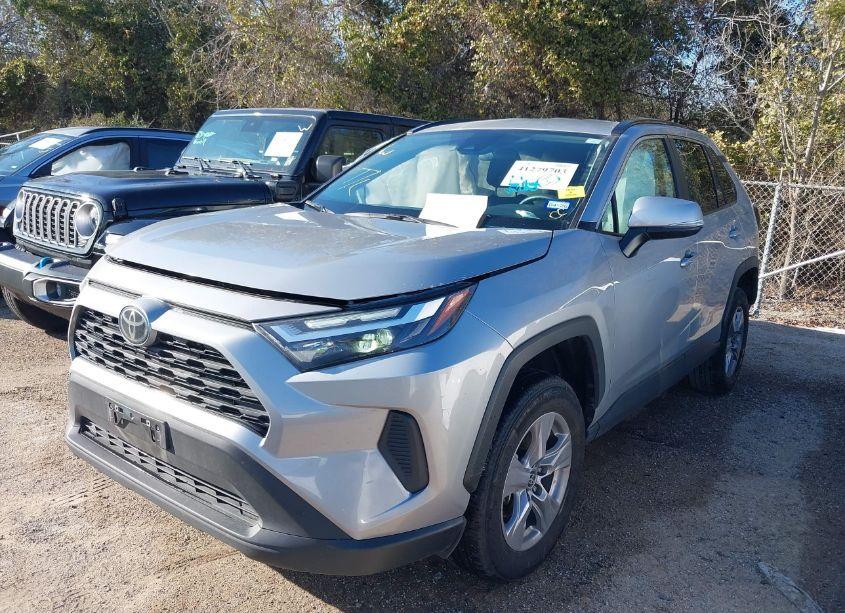 Photo 2 of 2024 Toyota Rav4 XLE (VIN 2T3W1RFV0RW333774)