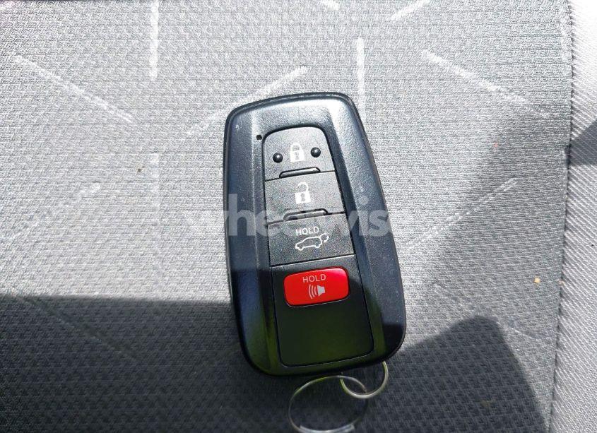 Photo 10 of 2019 Toyota Rav4 XLE (VIN 2T3W1RFV1KW006340)