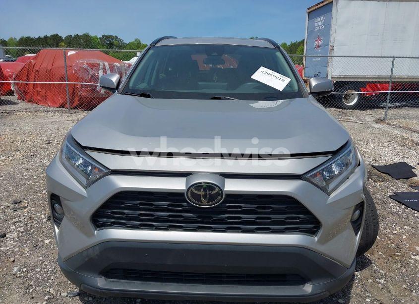 Photo 11 of 2019 Toyota Rav4 XLE (VIN 2T3W1RFV1KW006340)
