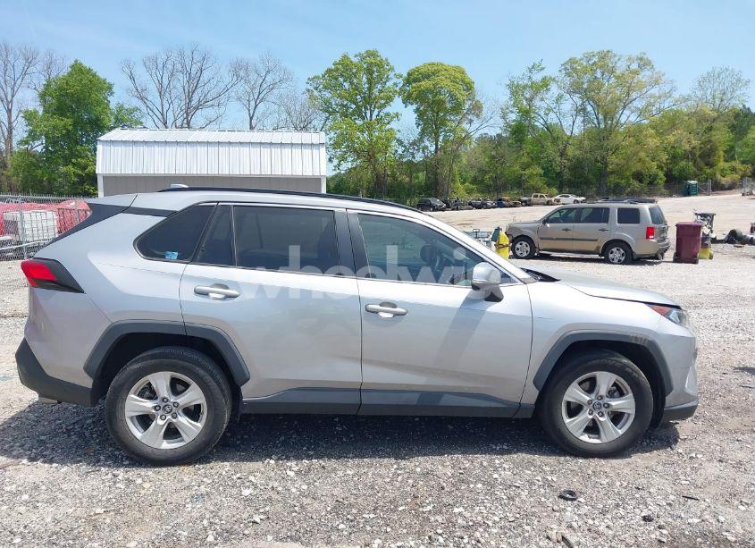 Photo 12 of 2019 Toyota Rav4 XLE (VIN 2T3W1RFV1KW006340)