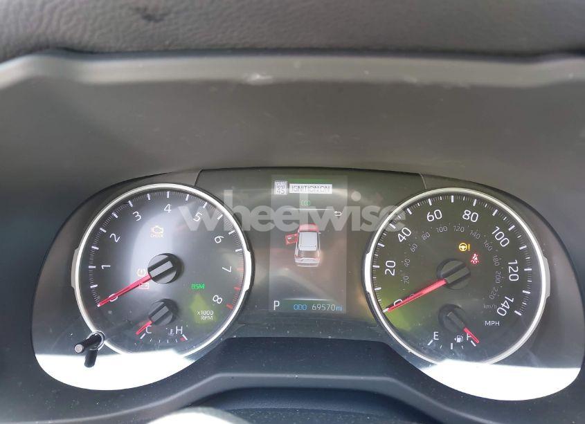 Photo 6 of 2019 Toyota Rav4 XLE (VIN 2T3W1RFV1KW006340)