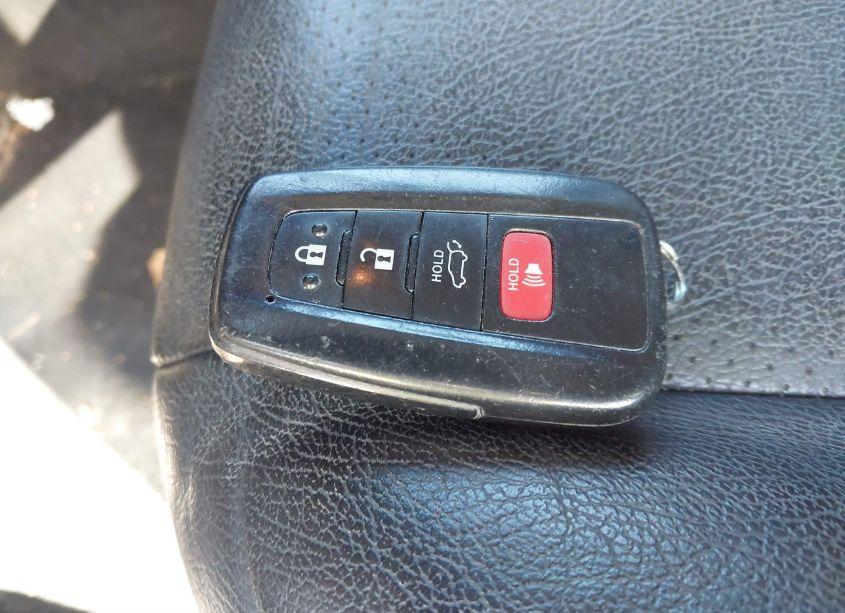 Photo 11 of 2019 Toyota Rav4 XLE (VIN 2T3W1RFV1KW016057)