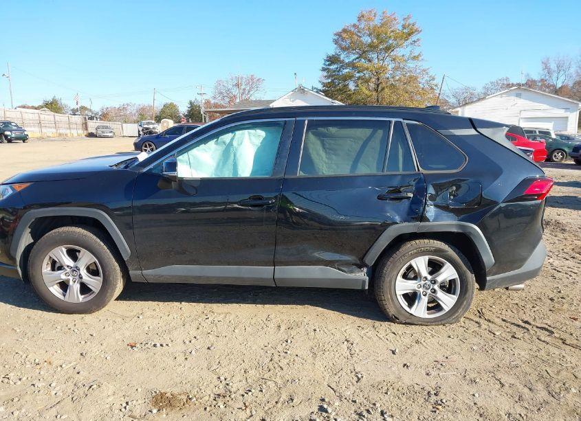 Photo 15 of 2019 Toyota Rav4 XLE (VIN 2T3W1RFV1KW016057)