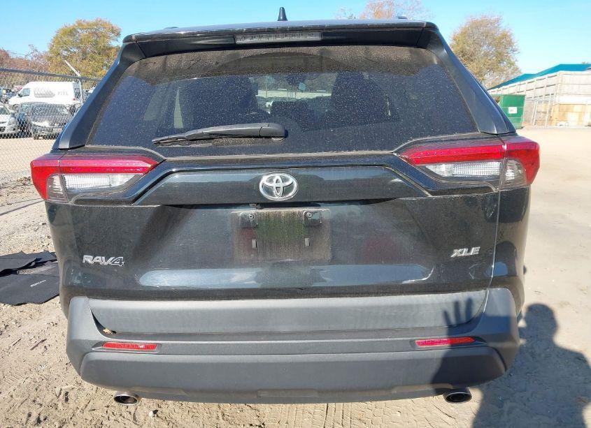 Photo 17 of 2019 Toyota Rav4 XLE (VIN 2T3W1RFV1KW016057)