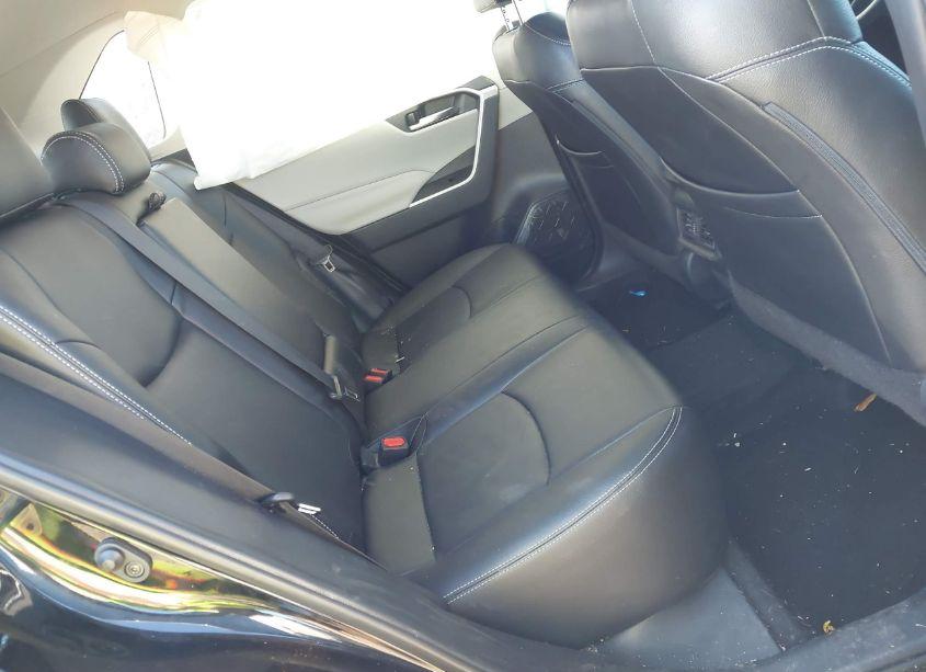 Photo 8 of 2019 Toyota Rav4 XLE (VIN 2T3W1RFV1KW016057)