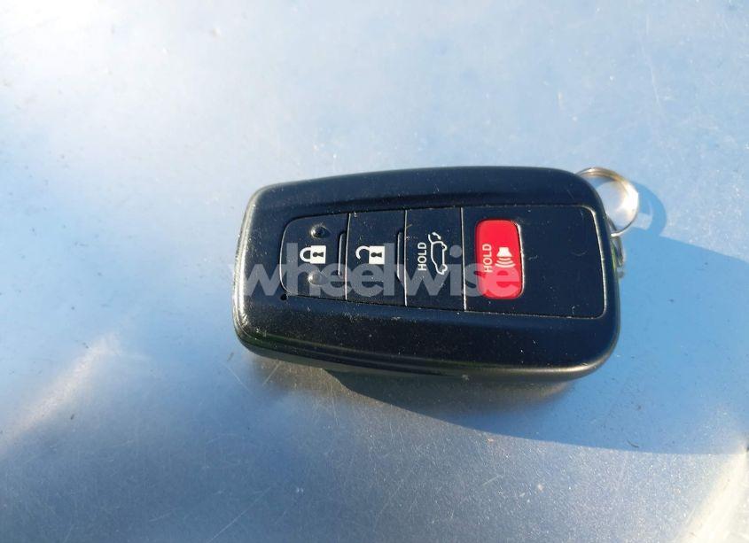 Photo 11 of 2019 Toyota Rav4 XLE (VIN 2T3W1RFV1KW023624)