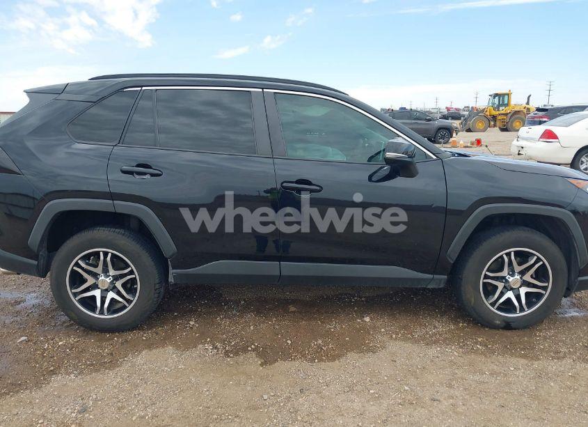 Photo 13 of 2019 Toyota Rav4 XLE (VIN 2T3W1RFV1KW043291)