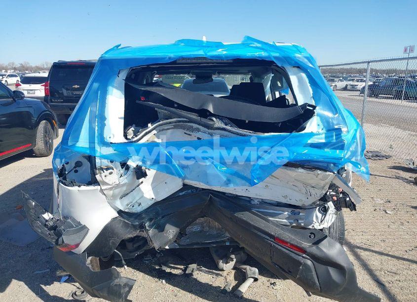 Photo 17 of 2020 Toyota Rav4 XLE (VIN 2T3W1RFV1LC036912)