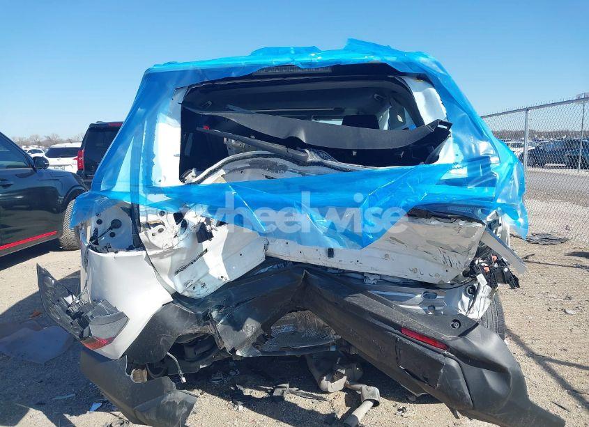 Photo 6 of 2020 Toyota Rav4 XLE (VIN 2T3W1RFV1LC036912)