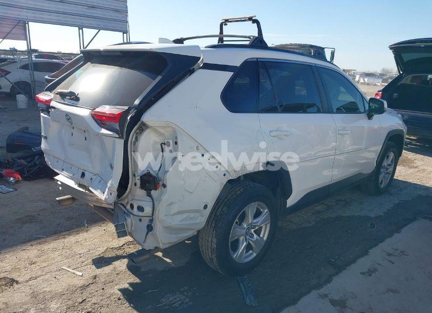 Photo 4 of 2020 Toyota Rav4 XLE (VIN 2T3W1RFV1LC066427)