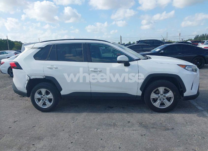 Photo 14 of 2020 Toyota Rav4 XLE (VIN 2T3W1RFV1LC079243)