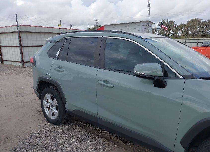 Photo 13 of 2021 Toyota Rav4 XLE (VIN 2T3W1RFV1MC085951)
