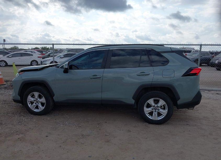 Photo 14 of 2021 Toyota Rav4 XLE (VIN 2T3W1RFV1MC085951)